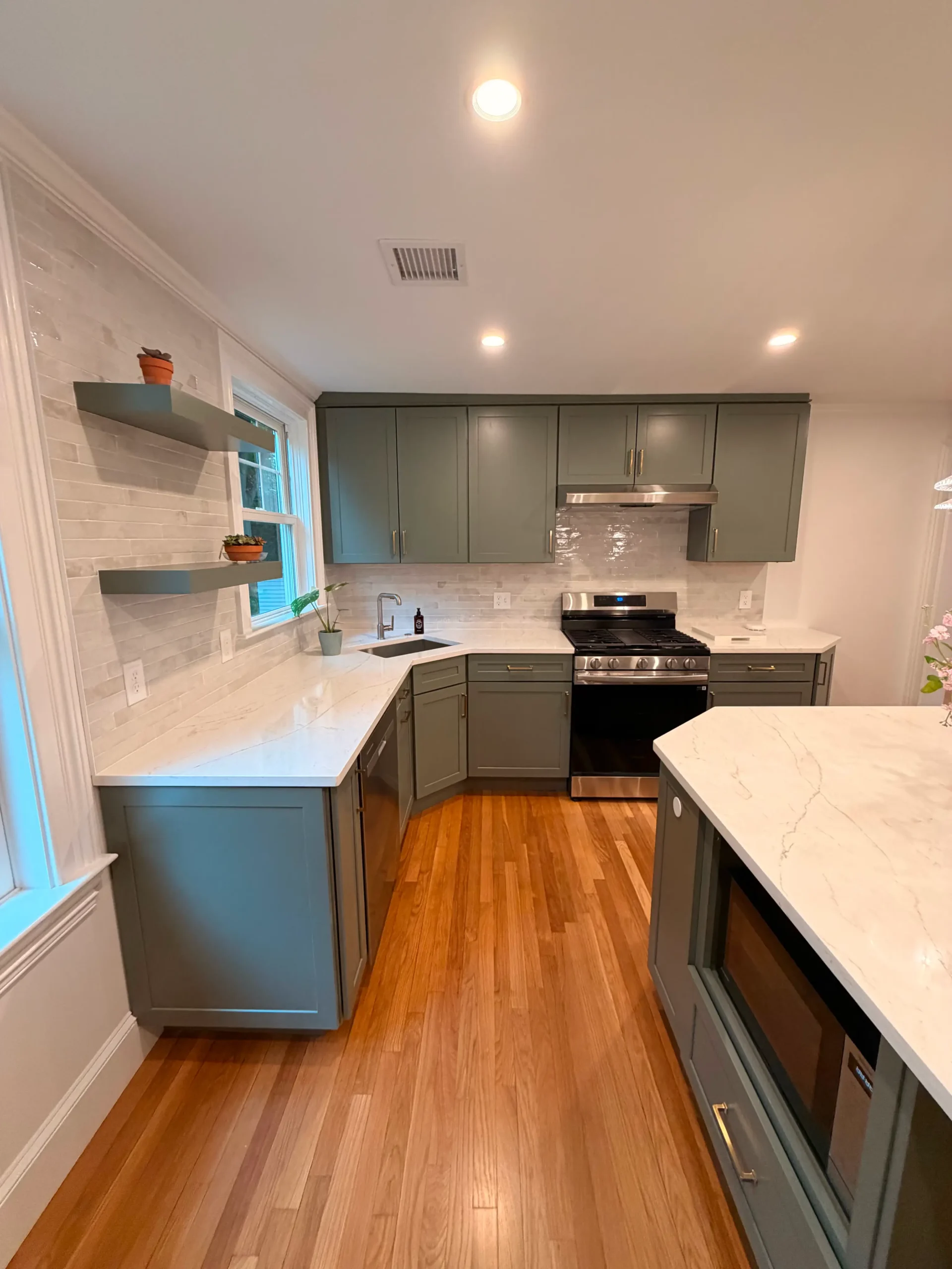 Cabinet Painting and Refinishing